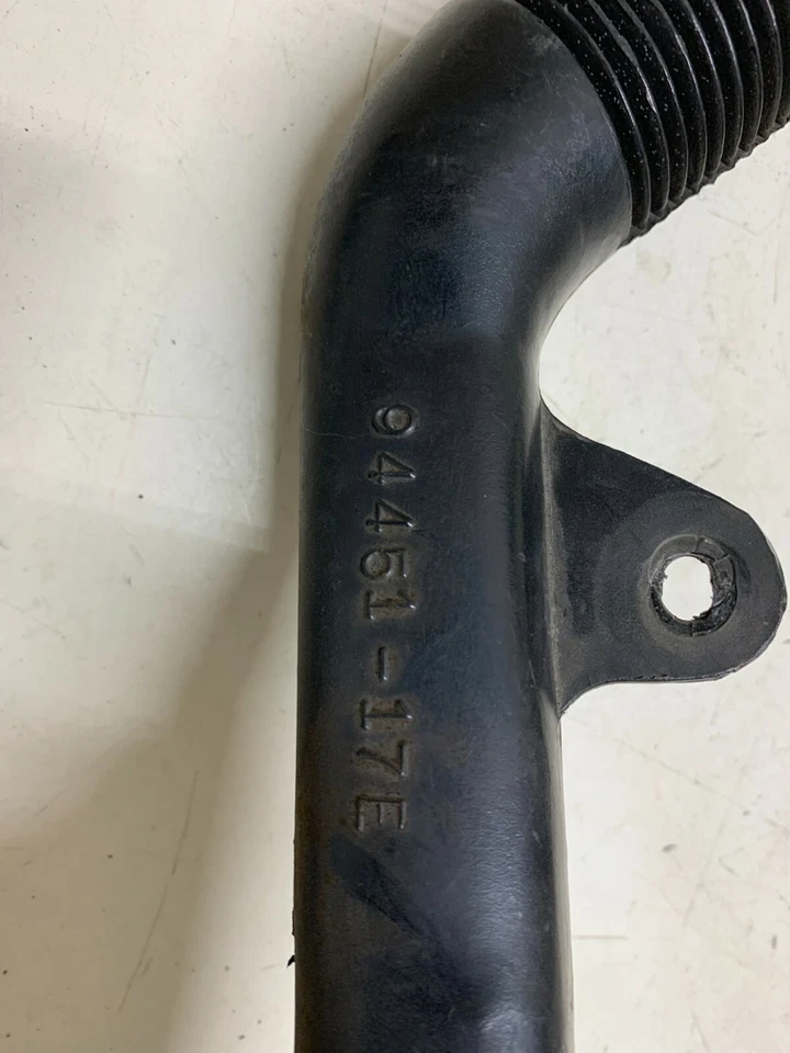 Suzuki GSXR600W 1992-1993 OEM motor conductos de refrigeración Ram Air Foto 3 de 4