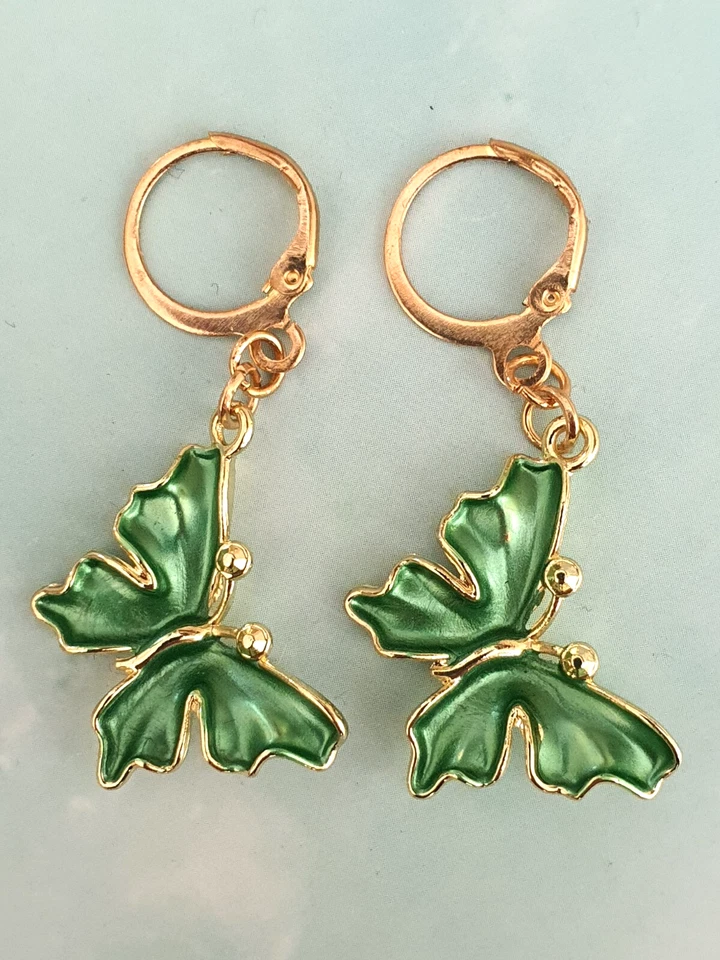 Huggie goldfarben mit verschiedenen Anhängern, Handarbeit, jedes Paar ein Unikat - Bild 2 von 4