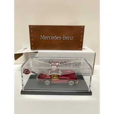 Hot Wheels RLC Mercedes-Benz 300 SL Oxblood Red Exclusive avec vitrine