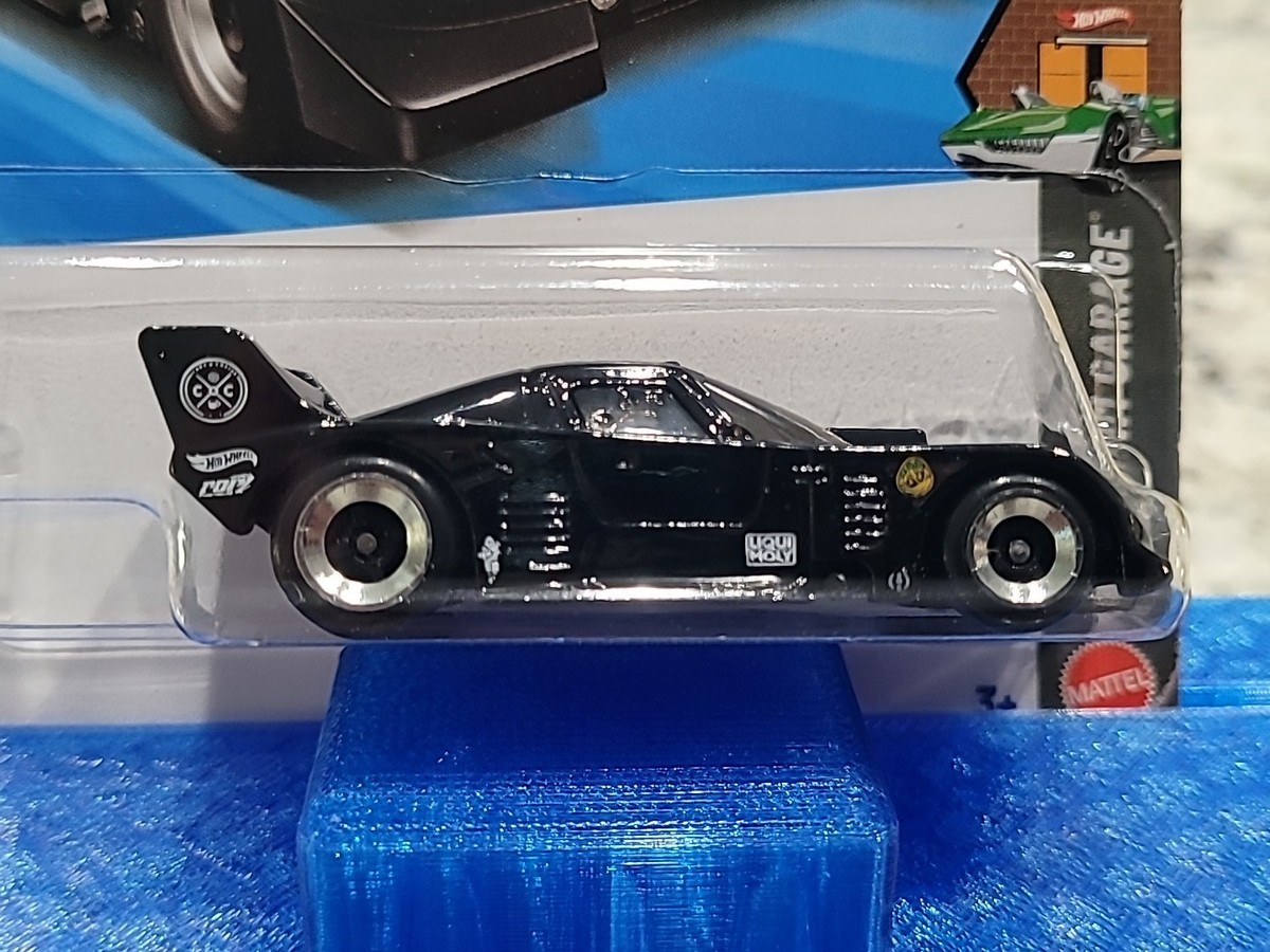 Hot Wheels | La Liebre LEGENDS TOUR WINNER! With PROTECTOR CASE
