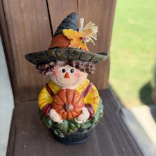 Small Decorative Resin Autumn Fall Scarecrow Figurine