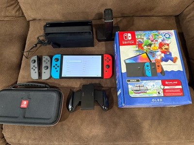 Super Mario Bros. OLED Model Wonder Bundle - Nintendo Switch 121618 With Extras