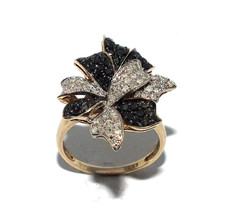 Ladies stunning 9ct yellow gold ring set with black + white diamonds, UK size P