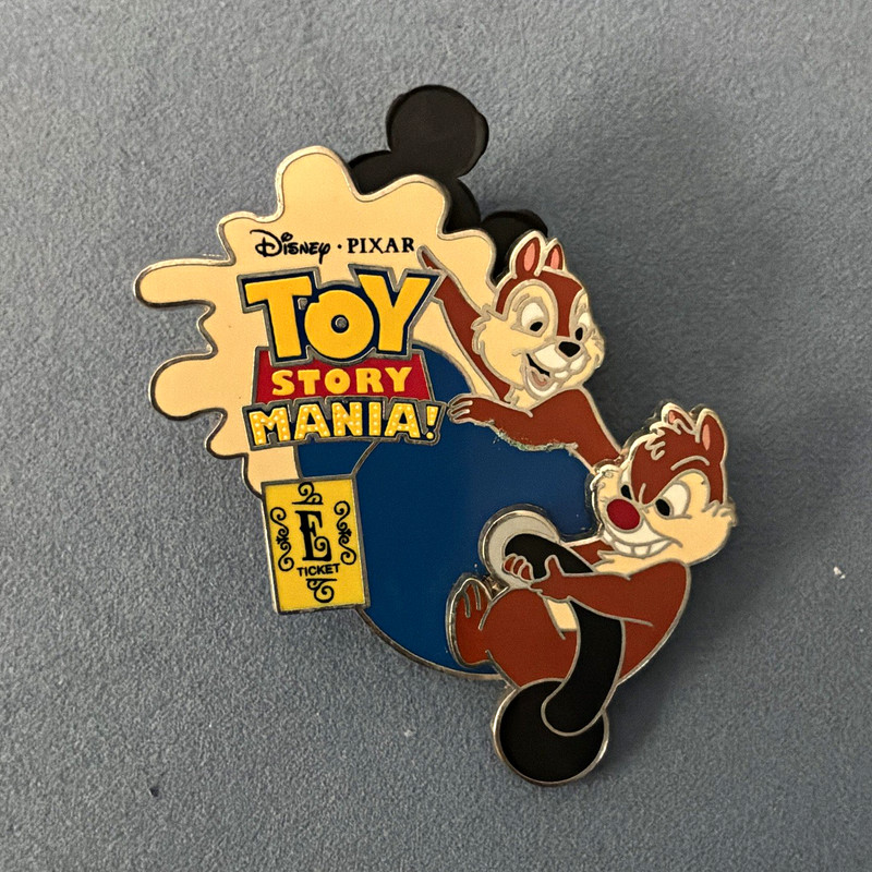 Disney Toy Story Mania! Chip & Dale Limited Edition Single Pin 2012