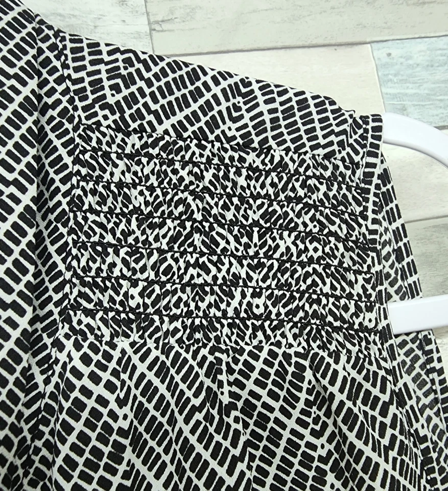 Elegante blusa bufanda negra blanca Cynthia Steffe talla grande para mujer Foto 4 de 4