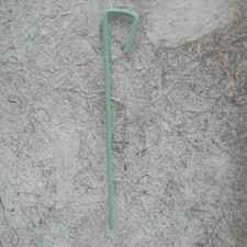 Clavijas de tienda de 10x 12"/30cm x 6mm acero de alta resistencia en acabado recubierto de verde claro.