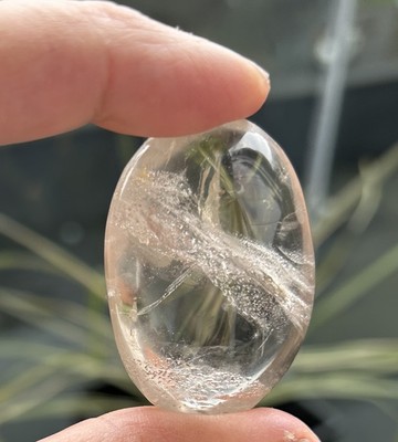 Heilquarz kristallklar poliert ovaler Palmenstein 47g 4,6cmx3cm