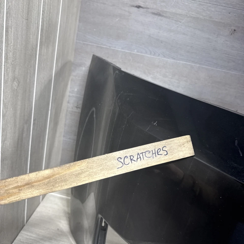 2015-2020 GMC YUKON FRONT BUMPER COVER OEM 22936422 - Image 4 of 4