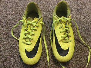 Détails Sur Nike Jaune Fluo Hypervenom Chaussures De Football Taille Uk 3 Afficher Le Titre Dorigine