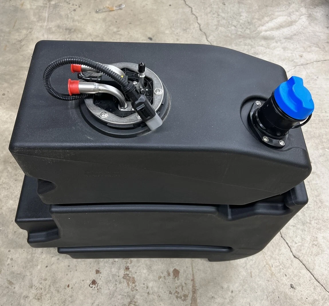 4140956C91 NEW OEM INTERNATIONAL 15.9 GALLON DEF TANK QLS SENSOR 