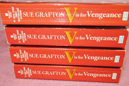 Sue Grafton Build A Lot - Kinsey Millhone Serie - alias - Alphabet Mord Serie - Bild 148 von 175