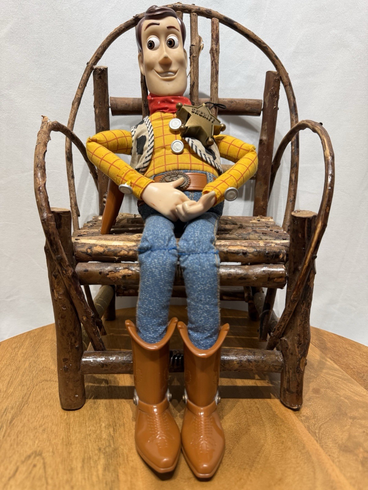 1999 Talkin'  2779XA Woody 16" Toy Story Push Belt Talking S