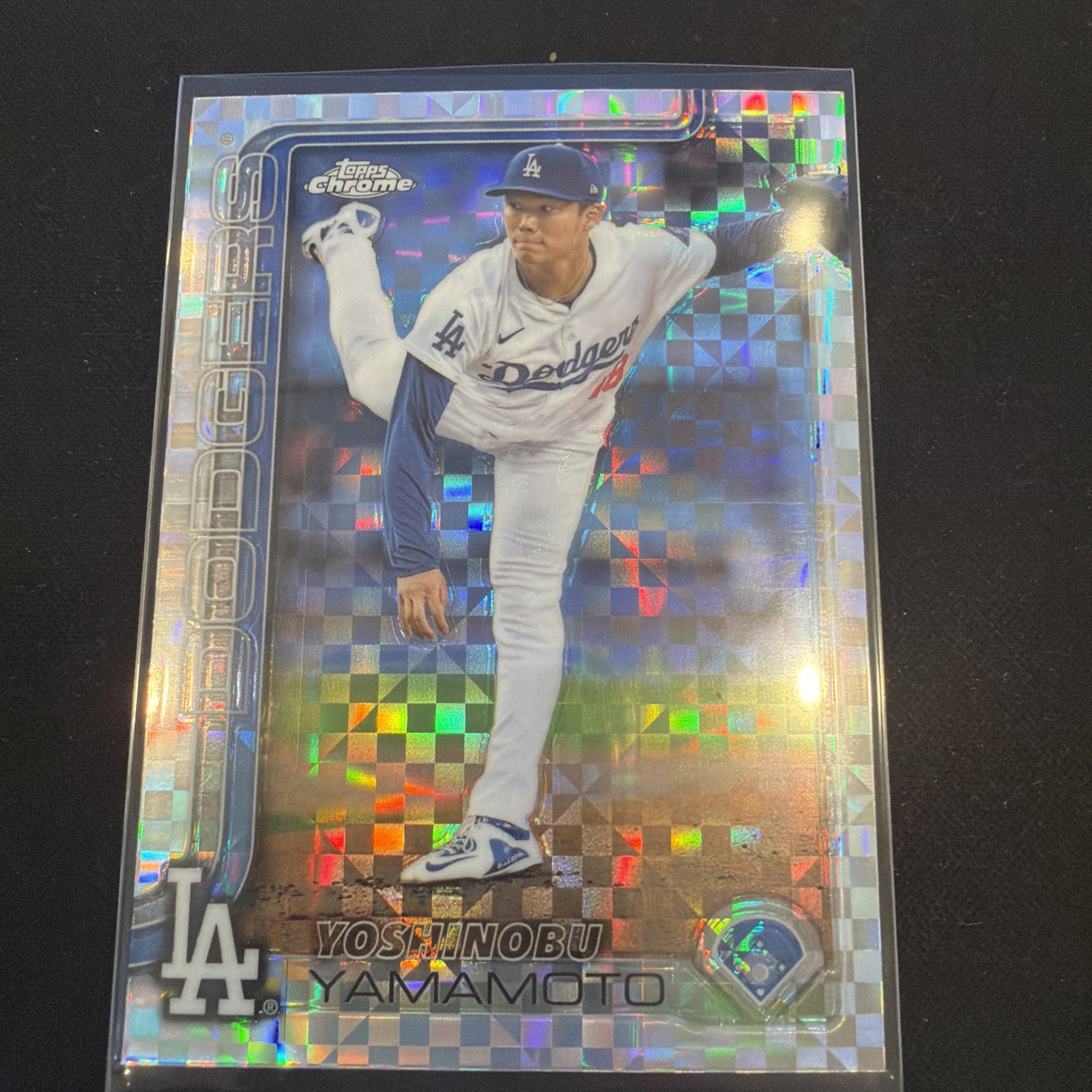 2025 Topps Chrome Geometric Refractor Yoshinobu Yamamoto #179 Dodgers 🔥WS MVP