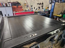 Rivian R1T OEM Retractable Bed Cover Tonneau Cover (Tested Good!) PT00000379-L