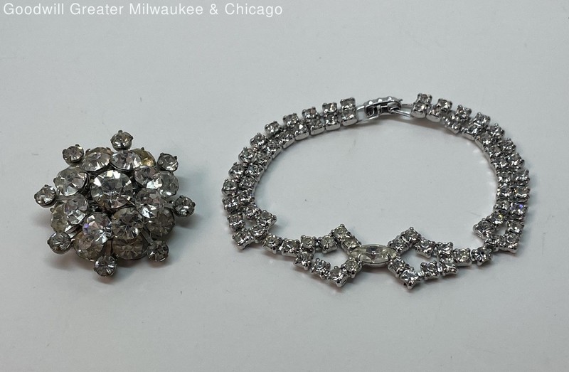Vintage Silver Tone Icy Rhinestone Jewelry Set, 20.4g