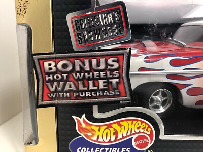 HOT WHEELS COLLECTIBLES CUSTOM 57 CHEVY RED W/BONUS WALLET 1:18