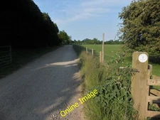 Photo 6x4 Wykeham Carr Lane Brompton-by-Sawdon At the entry to the Dawnay c2013