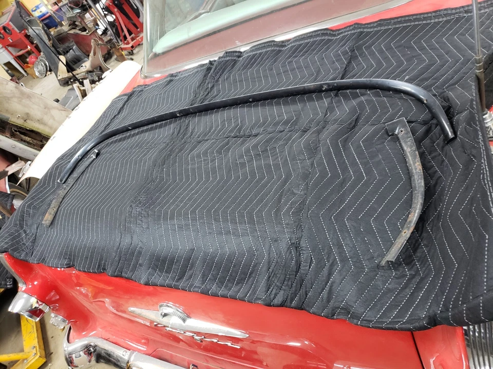 Molduras interiores para janelas traseiras 1958 Buick Oldsmobile Special Century 98 Super 88 - Imagem 2 de 4