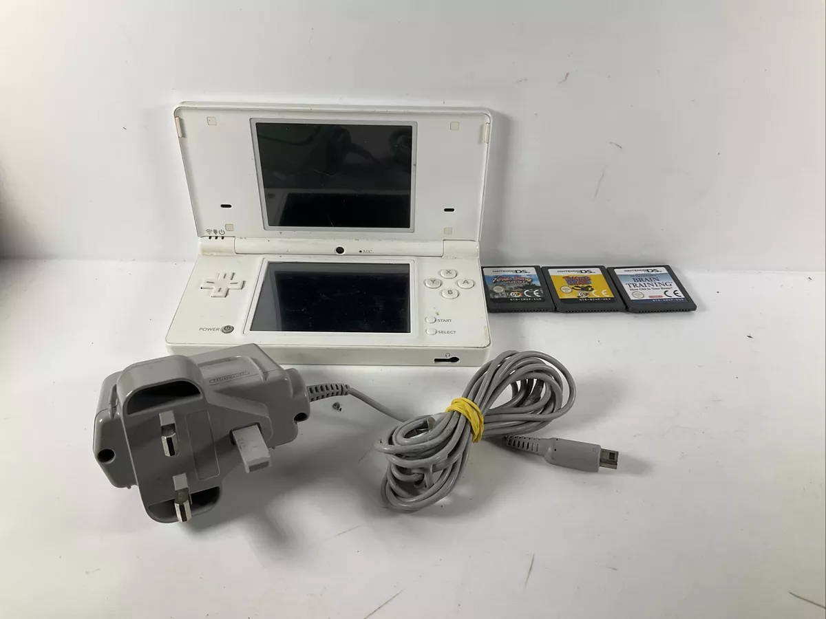 Nintendo DSi White Handheld with 3 FREE GAMES