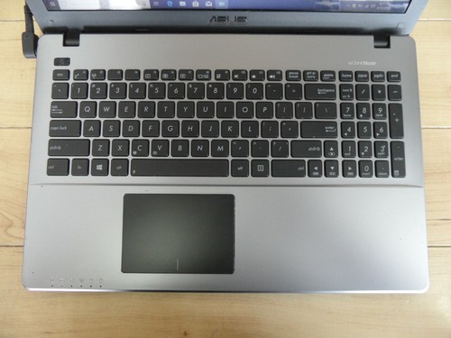 Asus X550L Laptop 4 Parts Booted Windows *Battery Problem* - Picture 3 of 8