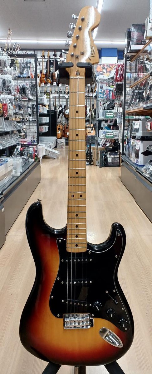 Tokai Silver Star Stratocaster Yellow Burst SS-36 1980 Tokai Silver Star Stratocaster Yellow Burst SS-36 1980