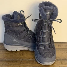 Skechers Womens Relaxed Fit Size 8 Moro Street Navy Blue Snowboots Booties