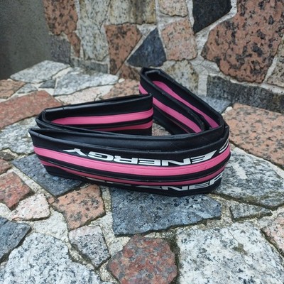 Reifen 700x23 Schwarz Rosa