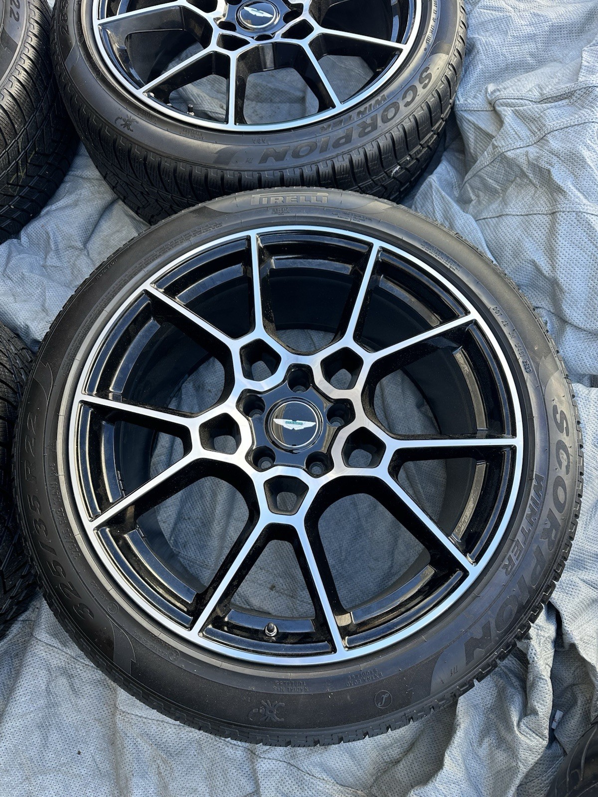 2020-2026 OEM Aston Martin DBX 22” Wheels Rims Tires Winter Set