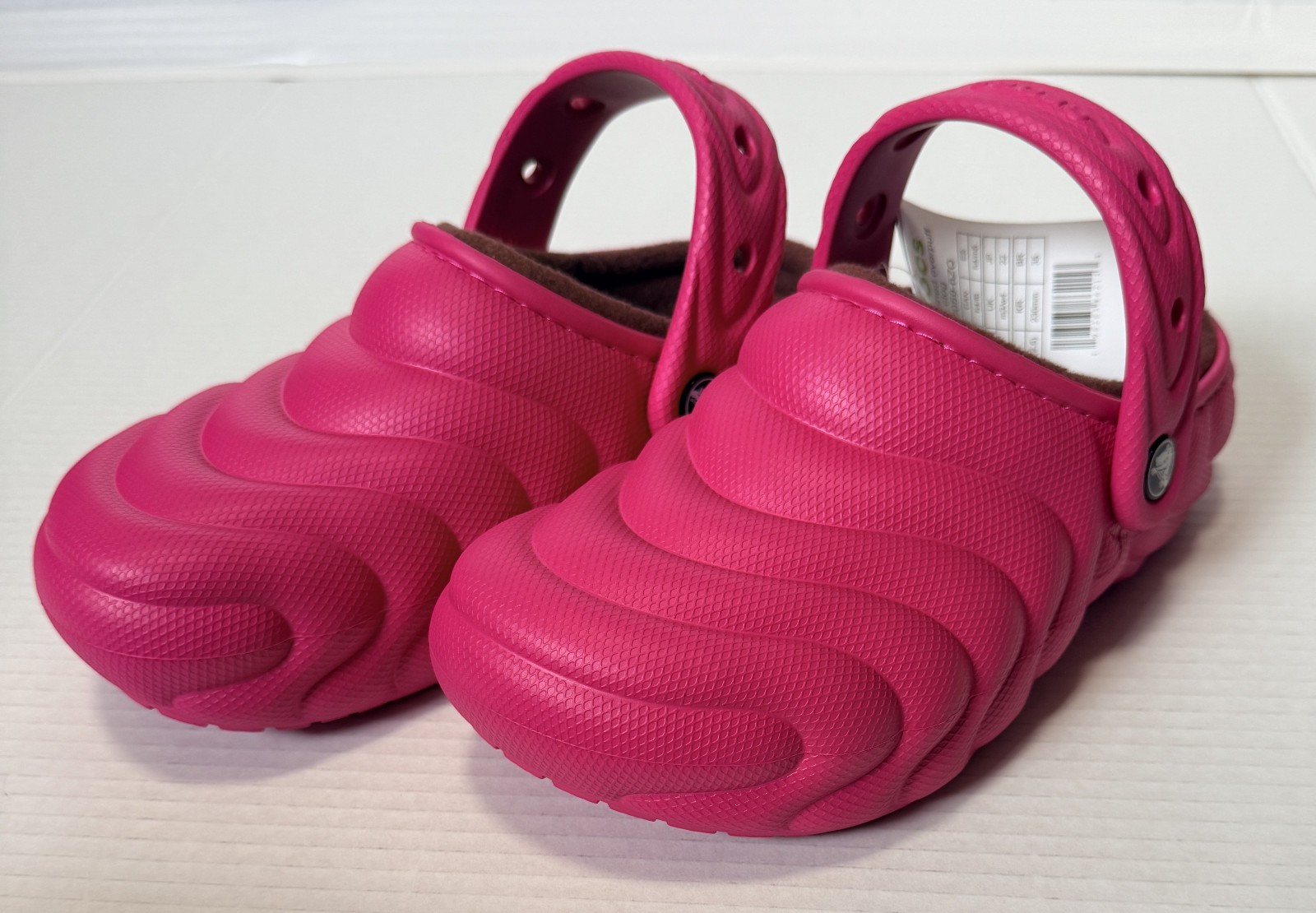 CROCS - Classic Lined Overpuff Clogs - Dragon Fruit Pink Shoes - Womens 6 Mens 4 image 9