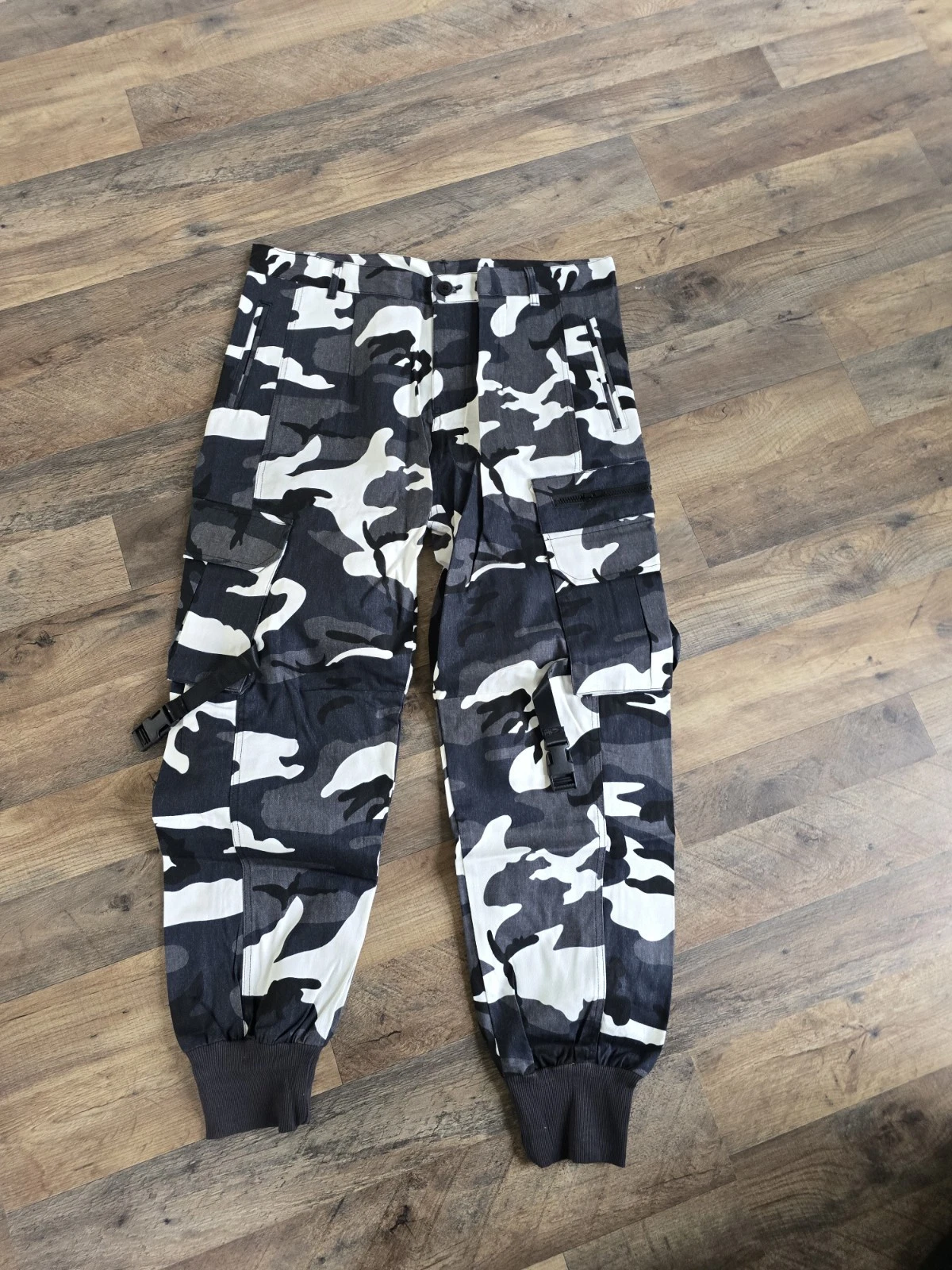 Niepce Unisex 3 XL Cargo Pants Hip Hop Fashion Streetwear Techwear Joggers
Opens in a new window or