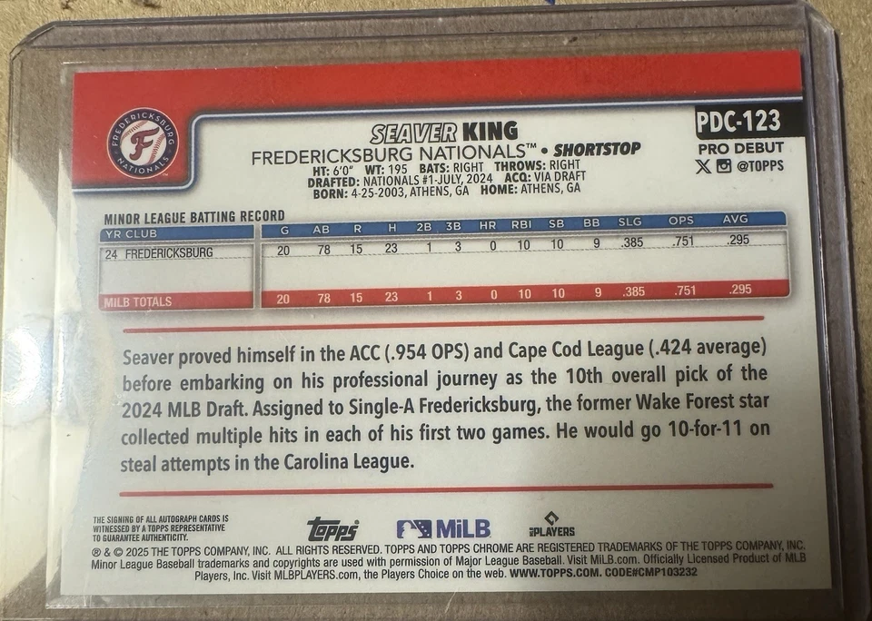 Topps Pro debut Seaver King 2025 refractor cromado automático/199 Nationals Foto 2 de 2