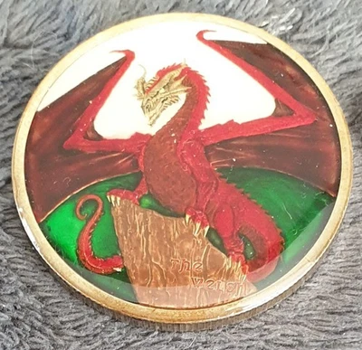 1oz silver world of dragons , Welsh dragon .999 fine silver. Hand Enamelled - Image 1 of 4