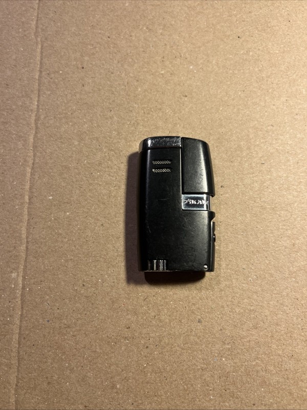 Xikar Vitara dual Jet Cigar, Lighter With Punch Blk.