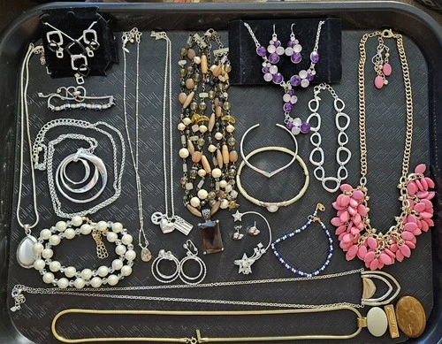 AVON Vintage Estate Costume Jewelry Lot ALL WEARABLE  #103