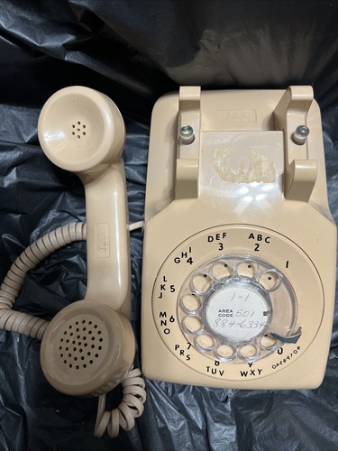 Vintage ITT 1960's Phone Rotary Dial Desk Top Telephone, Beige - Picture 2 of 6