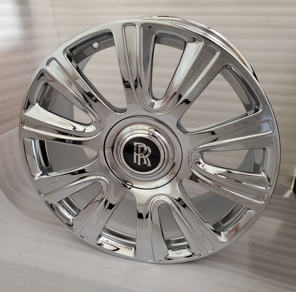 激レア　1/64 Rolls Royce Wraith　シリアルナンバー入り 激レア 1/64 Rolls Royce Wraith シリアルナンバー入り 1/64 DCM