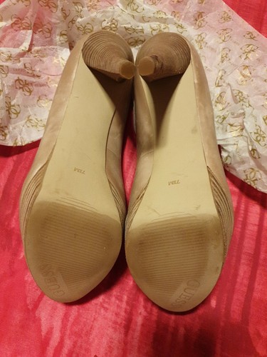 Womens GUESS Shoes size 7.5 heels beige cream tan - Picture 6 of 6