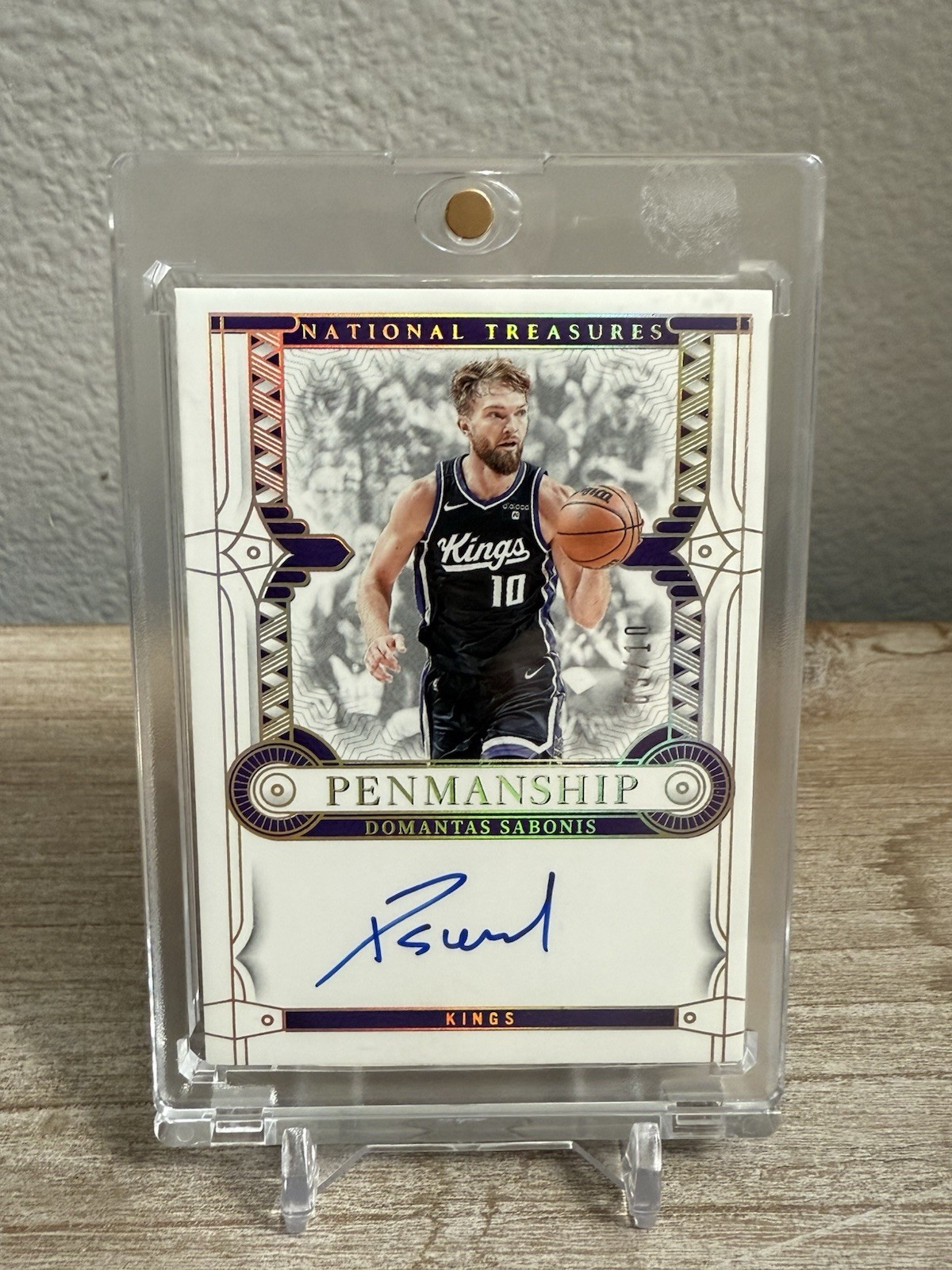 2023-24 National Treasures Penmanship Domantas Sabonis /10 NBA On-card Auto view 10