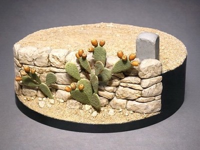 Royal Model 1/35 Mediterranean Countryside Scenic w/Prickly Pear Base (6cm) 1165
