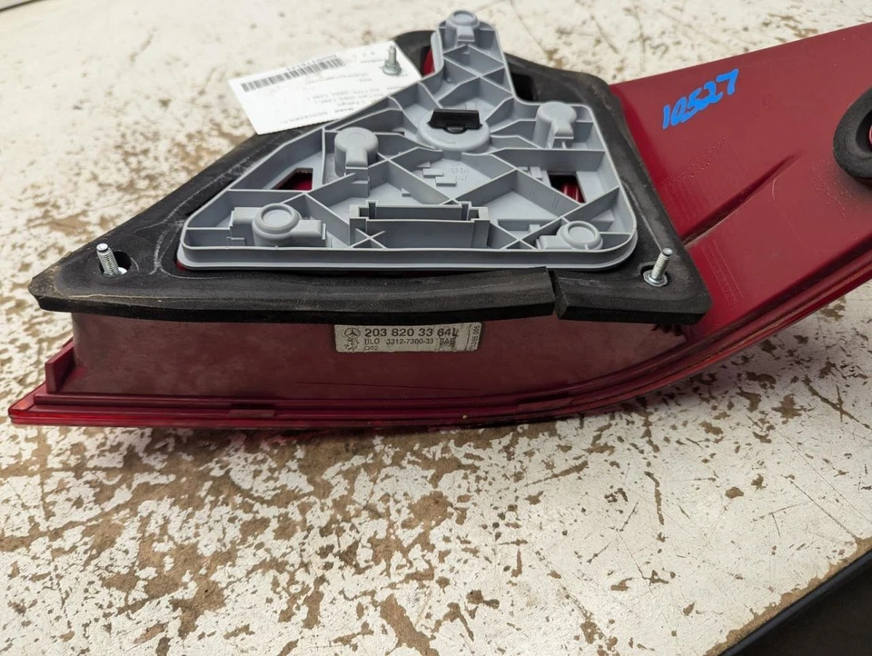 Luz trasera del conductor tipo 203 sedán C230 para Mercedes Clase C 05-07 792694 Foto 3 de 4