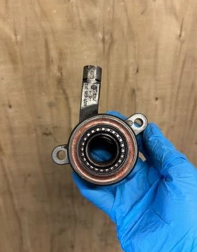 Clutch release bearing