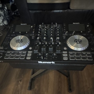 Numark NV Serato Intelligent Dual-Display Screen Touch DJ Controller