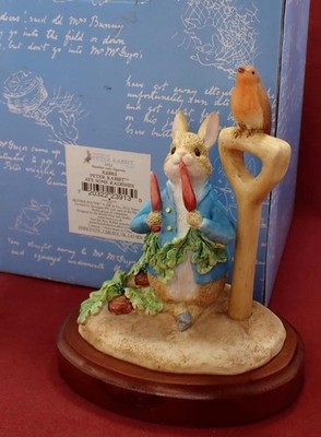 BORDER FINE ARTS PETER RABBIT ASS EINIGE RADIESCHEN MITGLIED FIGUR NEUWERTIG VERPACKT 2012