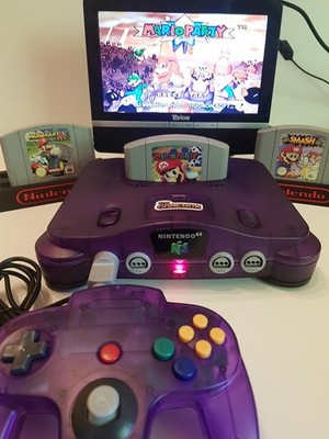 N64 Nintendo Konsole Lila  2× Controller Lila / Lesen   Top Zustand   