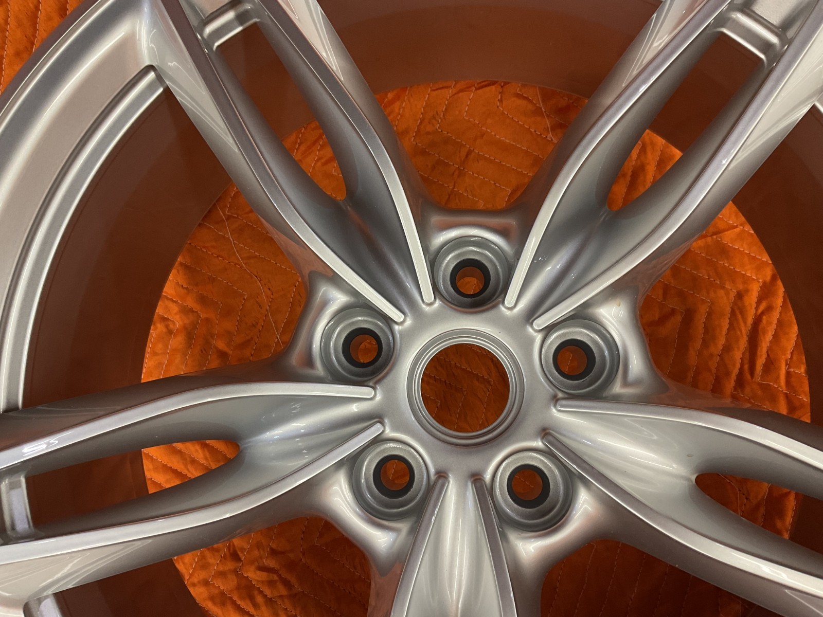 Ferrari Roma FRONT Wheel P/N 866482