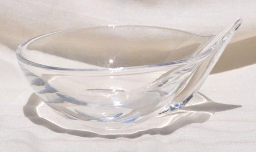 BEAUTIFUL SIGNED STEUBEN CLEAR CRYSTAL GLASS BOWL DISH, UNIQUE PEAKED SHAPE!