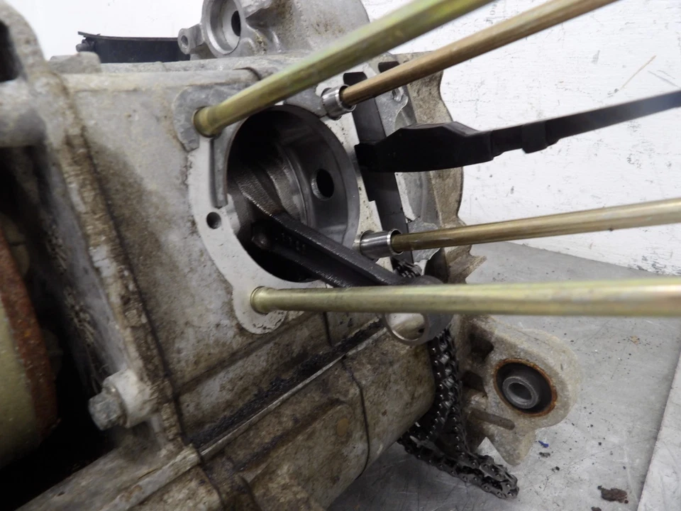 2007 Kawasaki KFX90 ENGINE MOTOR BOTTOM END 14080-Y003 - Image 3 of 4