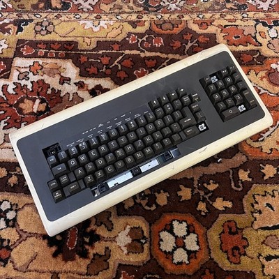 Vintage DEC VT-100 Computer Terminal Tastatur - Tasten fehlen