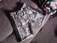 Volcom Boys Shorts Size Small