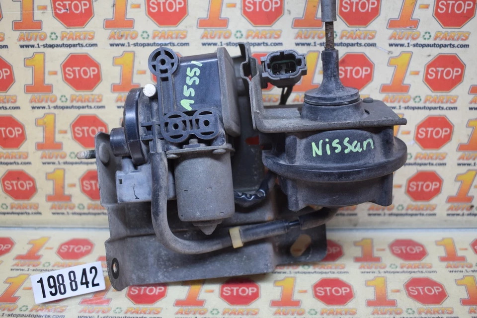 Servoactuador control crucero camioneta Nissan 1996-1997 18910-1S700 OEM Foto 2 de 4